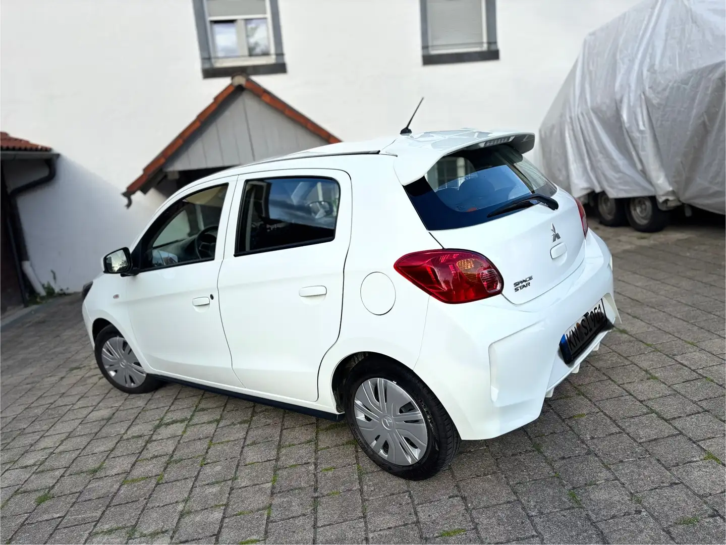 Mitsubishi Space Star 1.0 Intro Edition Weiß - 2