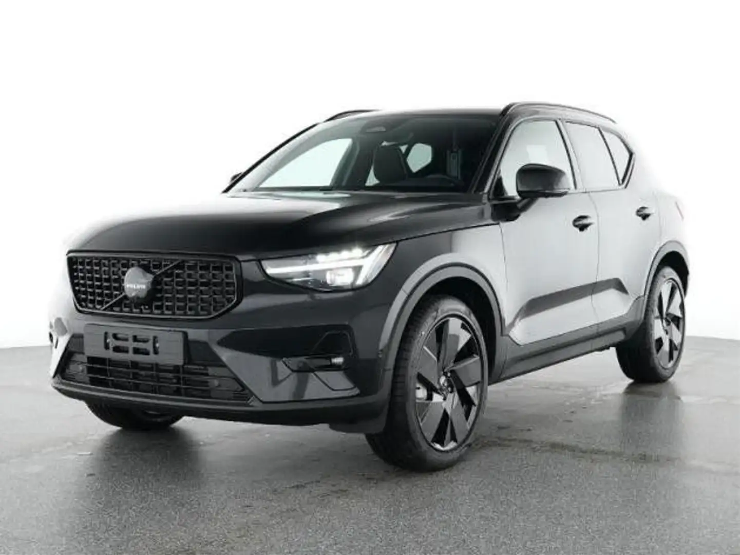 Volvo XC40 B4 Plus Black Edition | 360° | Pamora. Schwarz - 1