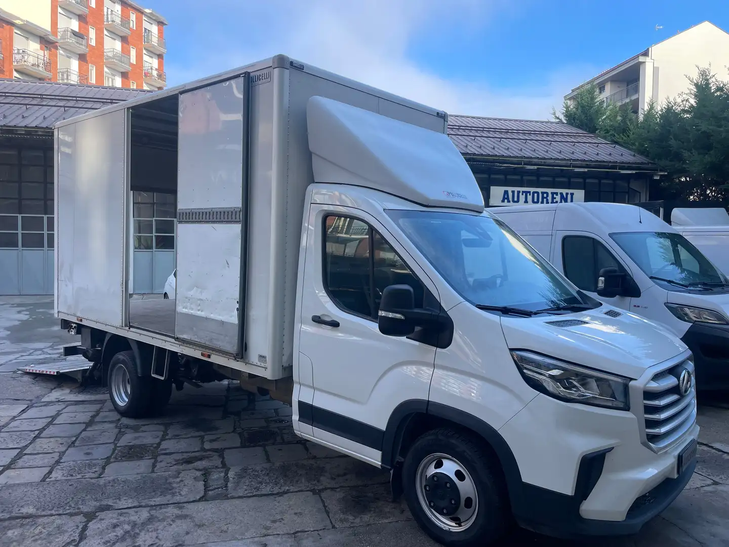 Maxus Deliver 9 L4 CUBO + SPONDA IDRAULICA Bianco - 1
