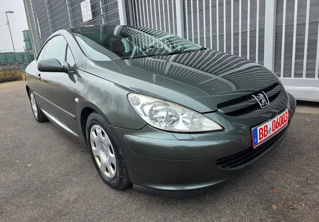 Peugeot 307 CC 2.0/GARANTIE/TÜV 11.26/LEDER/61000 KM