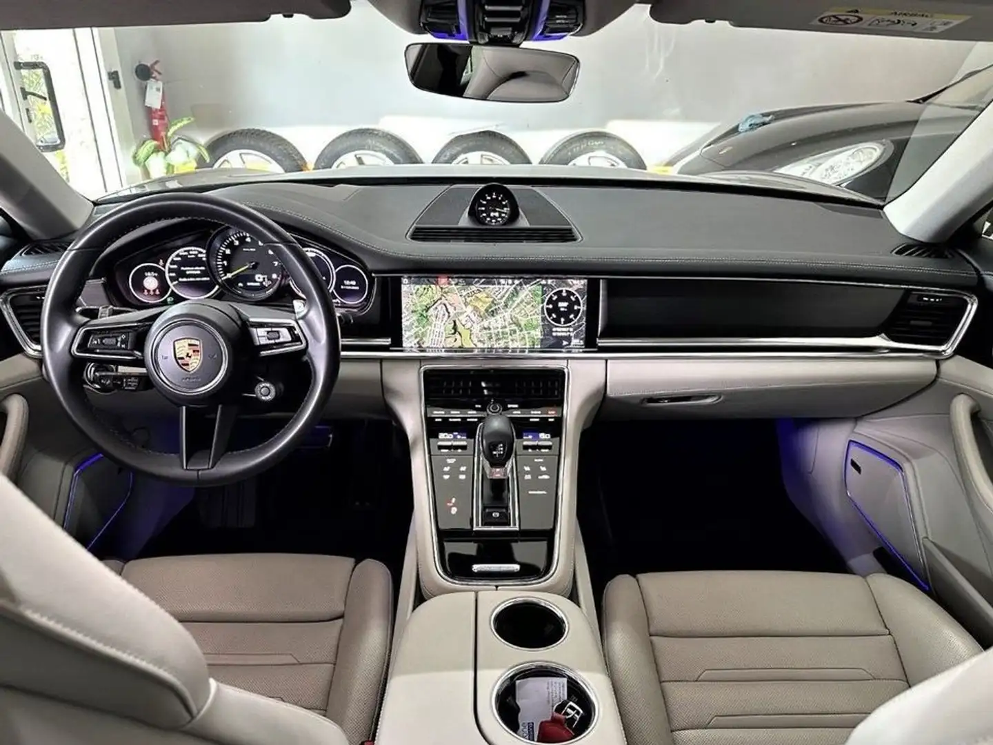 Porsche Panamera 4 E-Hybrid 340 kw - 2