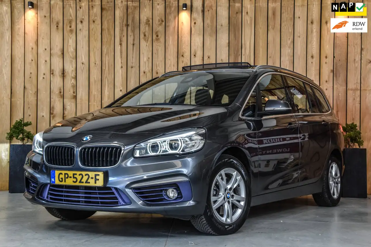 BMW 218