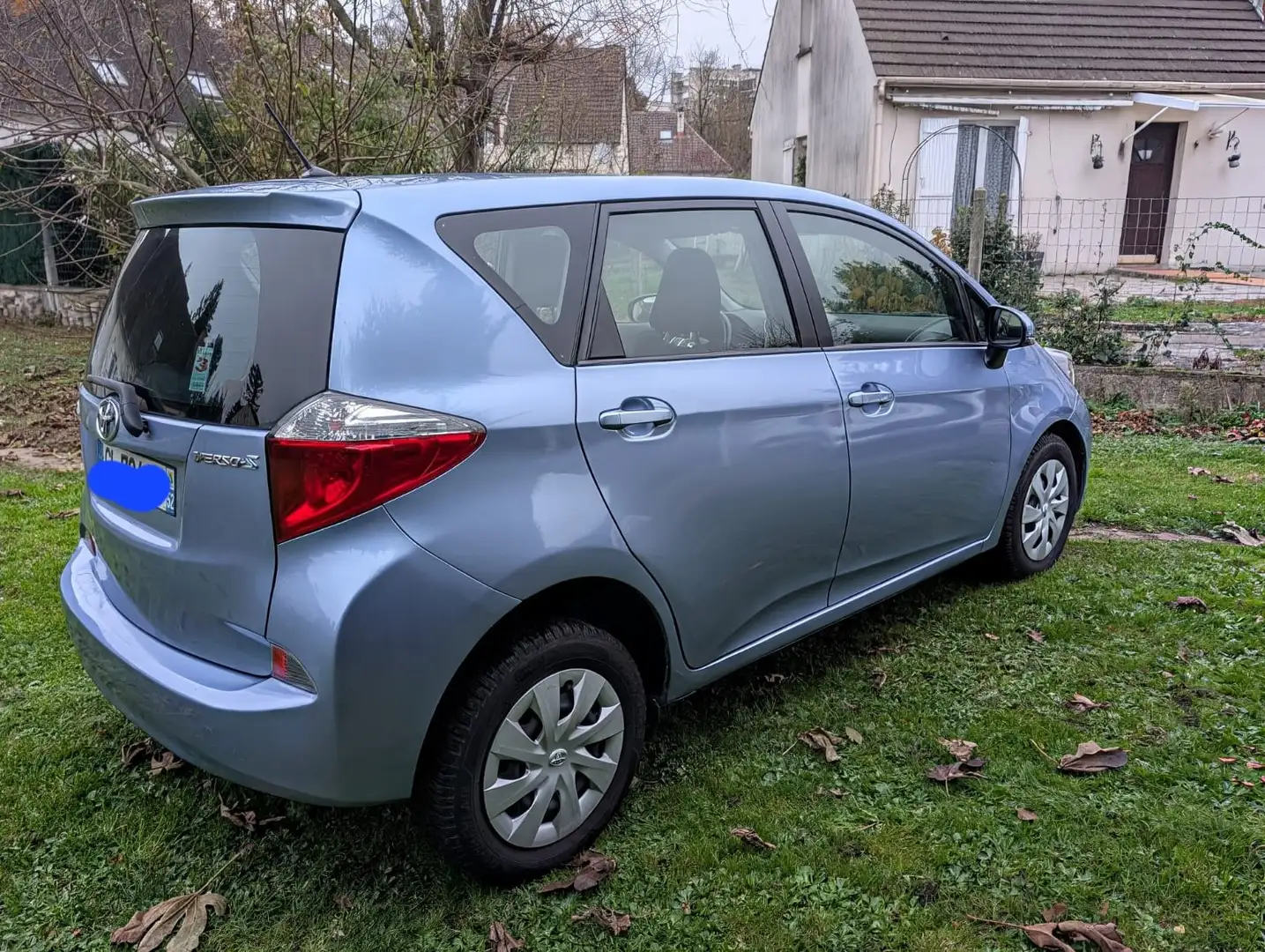 Toyota Verso-S 90+D-4D+FAP+Dynamic Albastru - 2