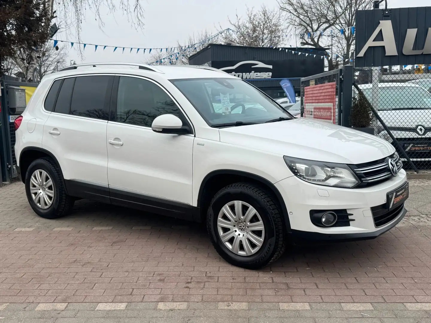 Volkswagen Tiguan 2.0TDI Life BMT*Xen*Temp*Kam*AHK*Webasto Weiß - 1