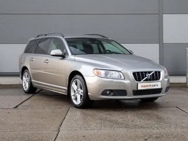 Volvo V70 3.2 AWD/Automaat/Dubbel glas/4x stoelvw/Trekhaak