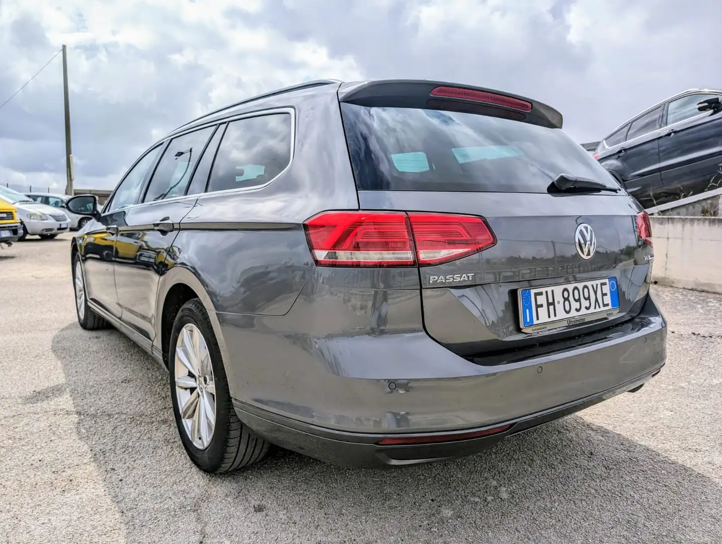 Volkswagen Passat Variant Passat Variant 1.6 tdi Comfortline 120cv dsg Gri - 2