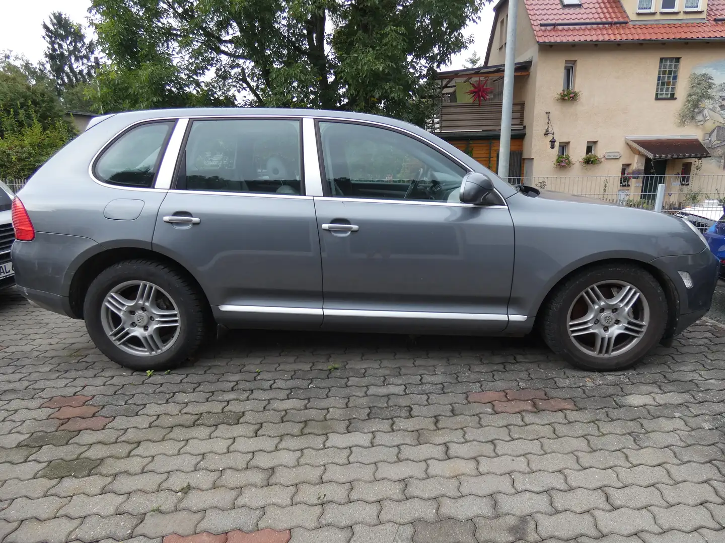 Porsche Cayenne S Fahrzeug springt nicht an Grau - 2