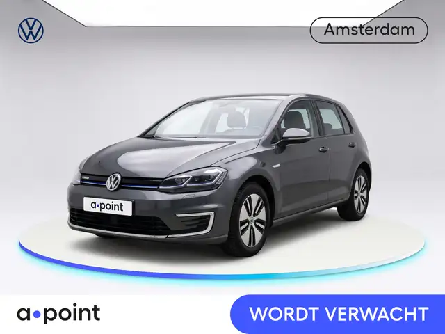 Volkswagen e-Golf E-DITION 136 pk | Warmtepomp | Navigatie | Parkeer