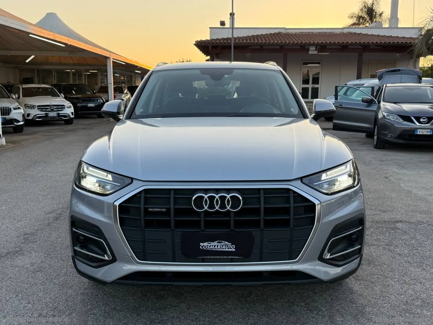 Audi Q5 40 TDI 204CV qu. S tr. Business Sport Gris - 2