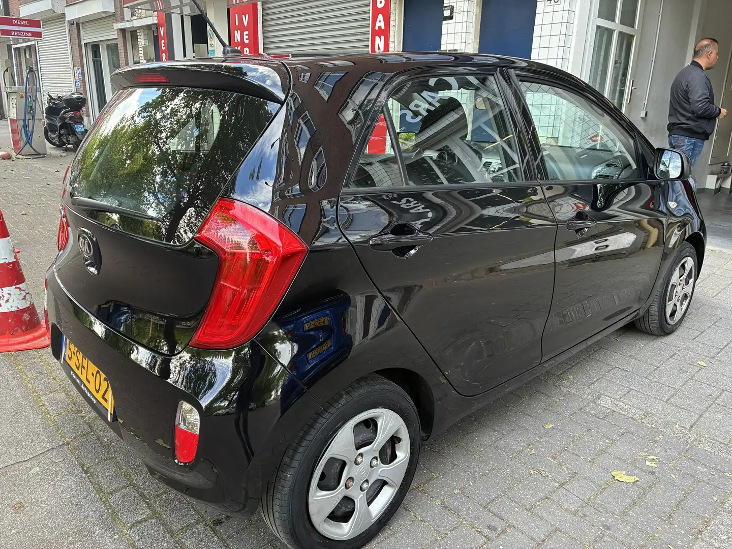 Kia Picanto 1.2 CVVT Comfort P. Automaat Negro - 2