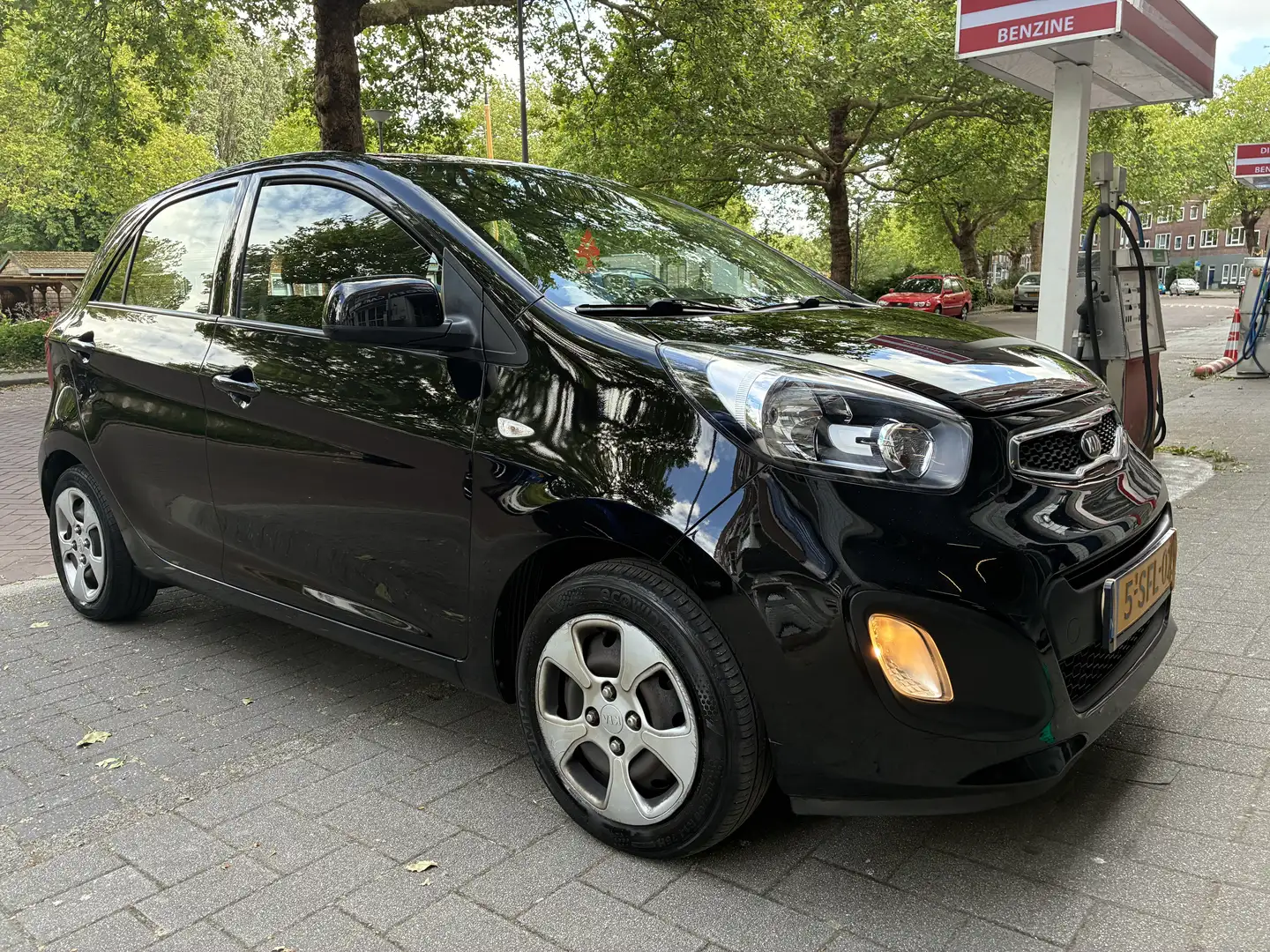 Kia Picanto 1.2 CVVT Comfort P. Automaat Negro - 1