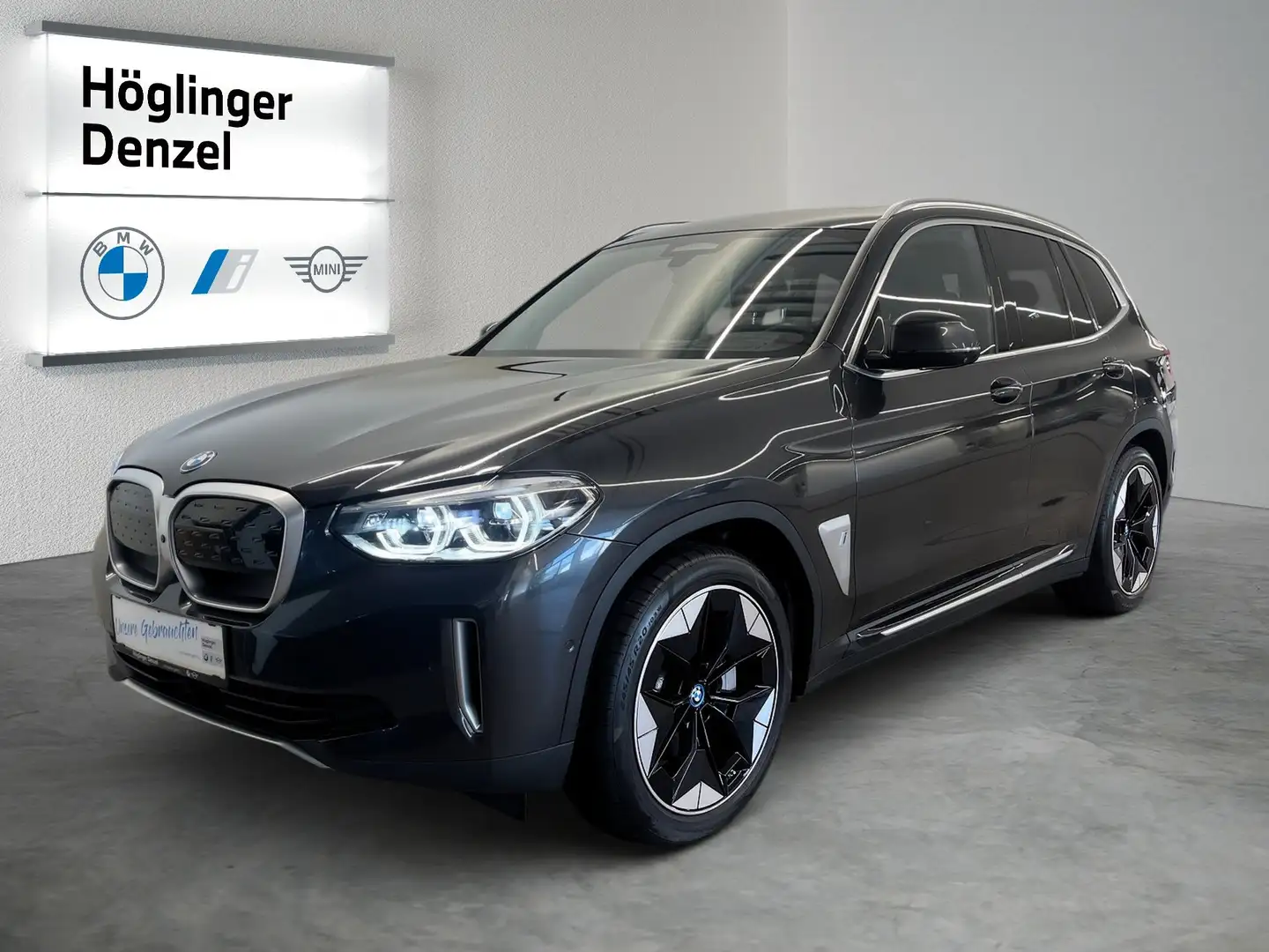 BMW iX3 Grau - 2