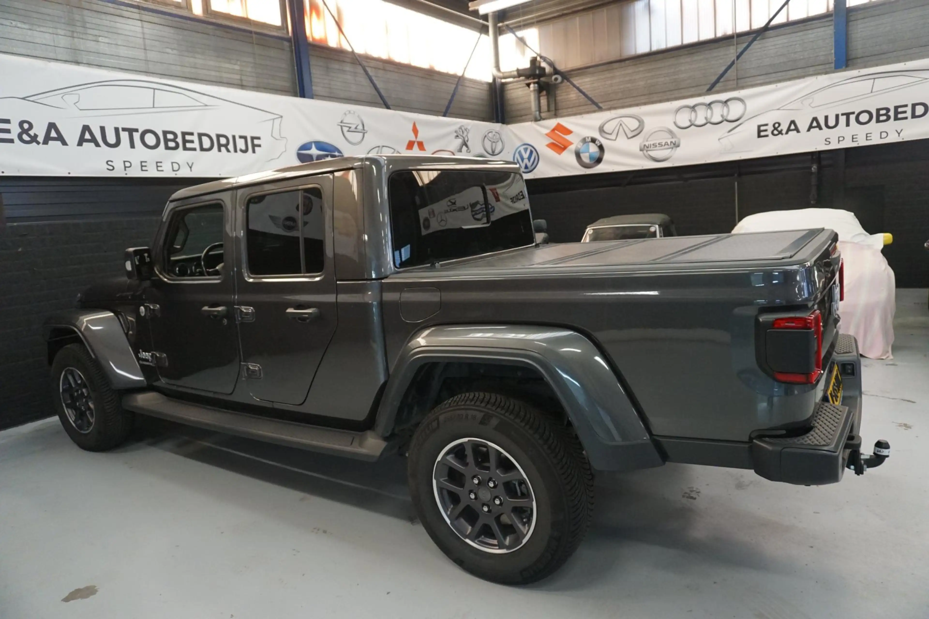 Jeep Gladiator 3.0 V6 GRIJS KENTEKEN CABRIO /CAMERA / NAVI — photo 8