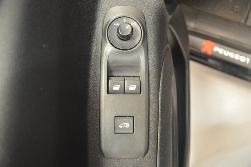 Peugeot Partner 1.6 BlueHDI Premium // 109.000 km // AIRCO // CRUI — photo 22