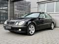 Mercedes-Benz E 320 Avantgarde Bi-Xenon/SHZ/Tempomat/Leder/Scheckh. Negro - thumbnail 1