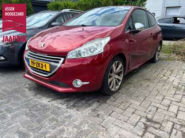 BWJ 2013 1.6 THP 157 PK Allure schade rechts