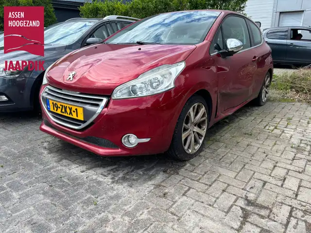 2013 Peugeot 208 in Red for sale