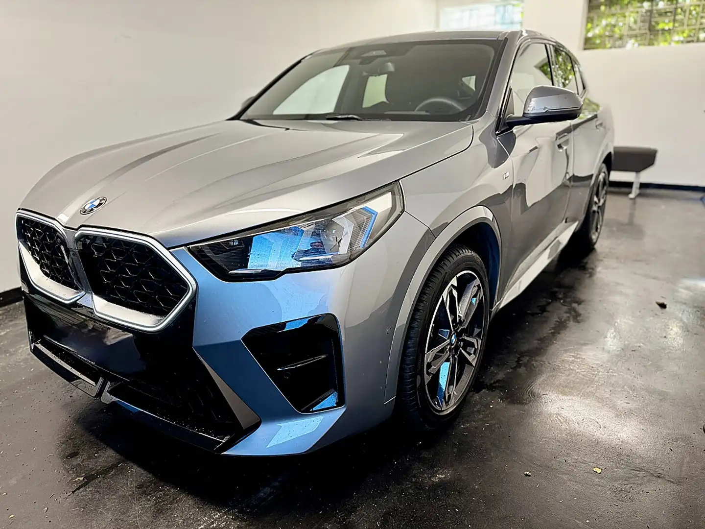 BMW X2 sDrive20i 48V Aut. M-Sport Anhängevorrichtung Grau - 2