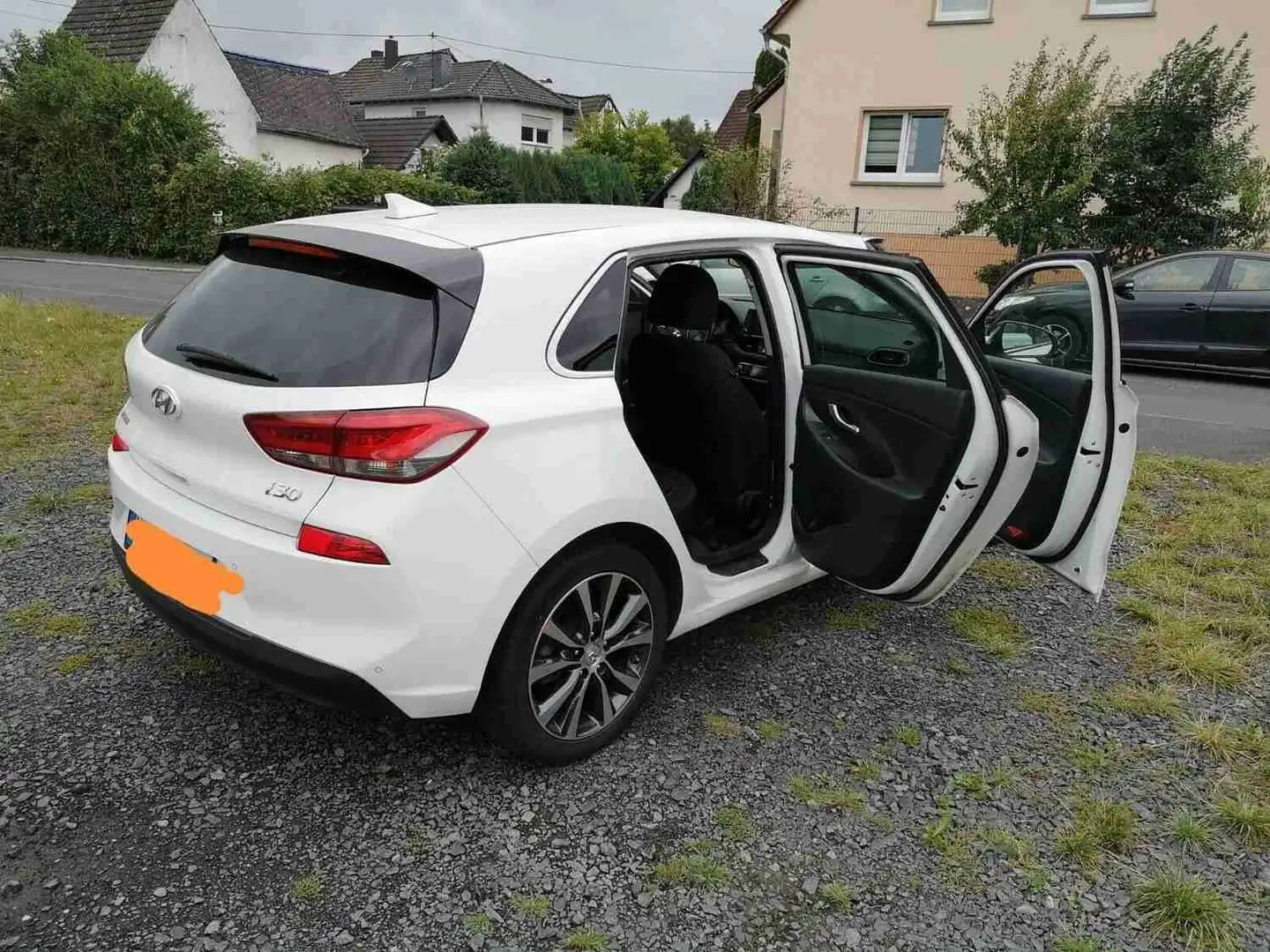 Hyundai i30 1.4 T-GDI Intro Edition Weiß - 2