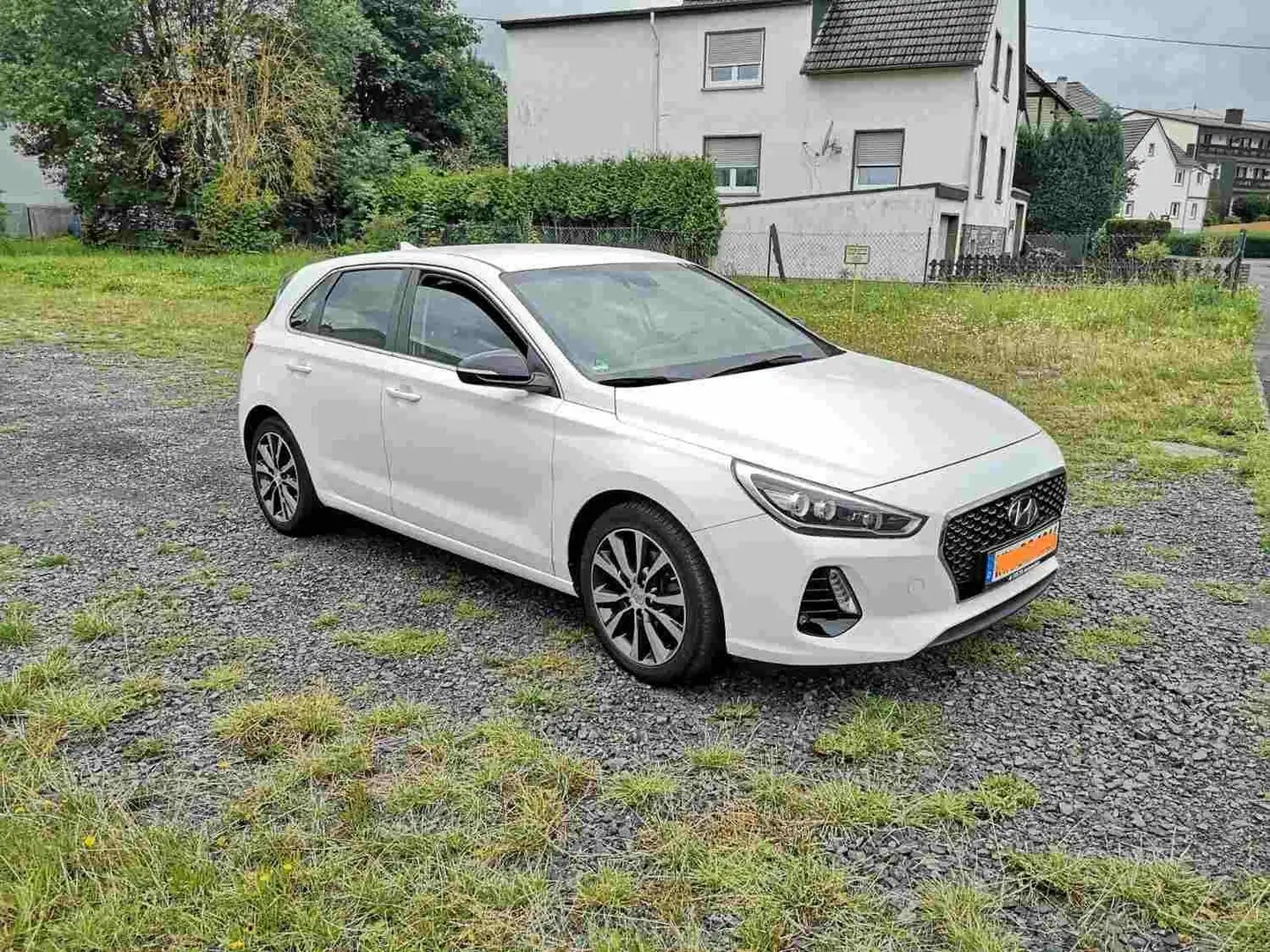 Hyundai i30 1.4 T-GDI Intro Edition Weiß - 1