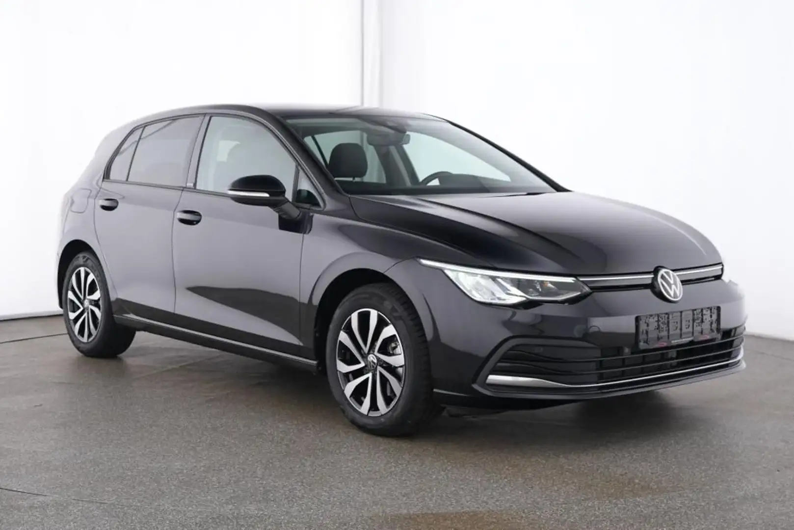 Volkswagen Golf Life ACTIVE 1.5 eTSI Klima*Tempo*Nav*PDC*SH Black - 2