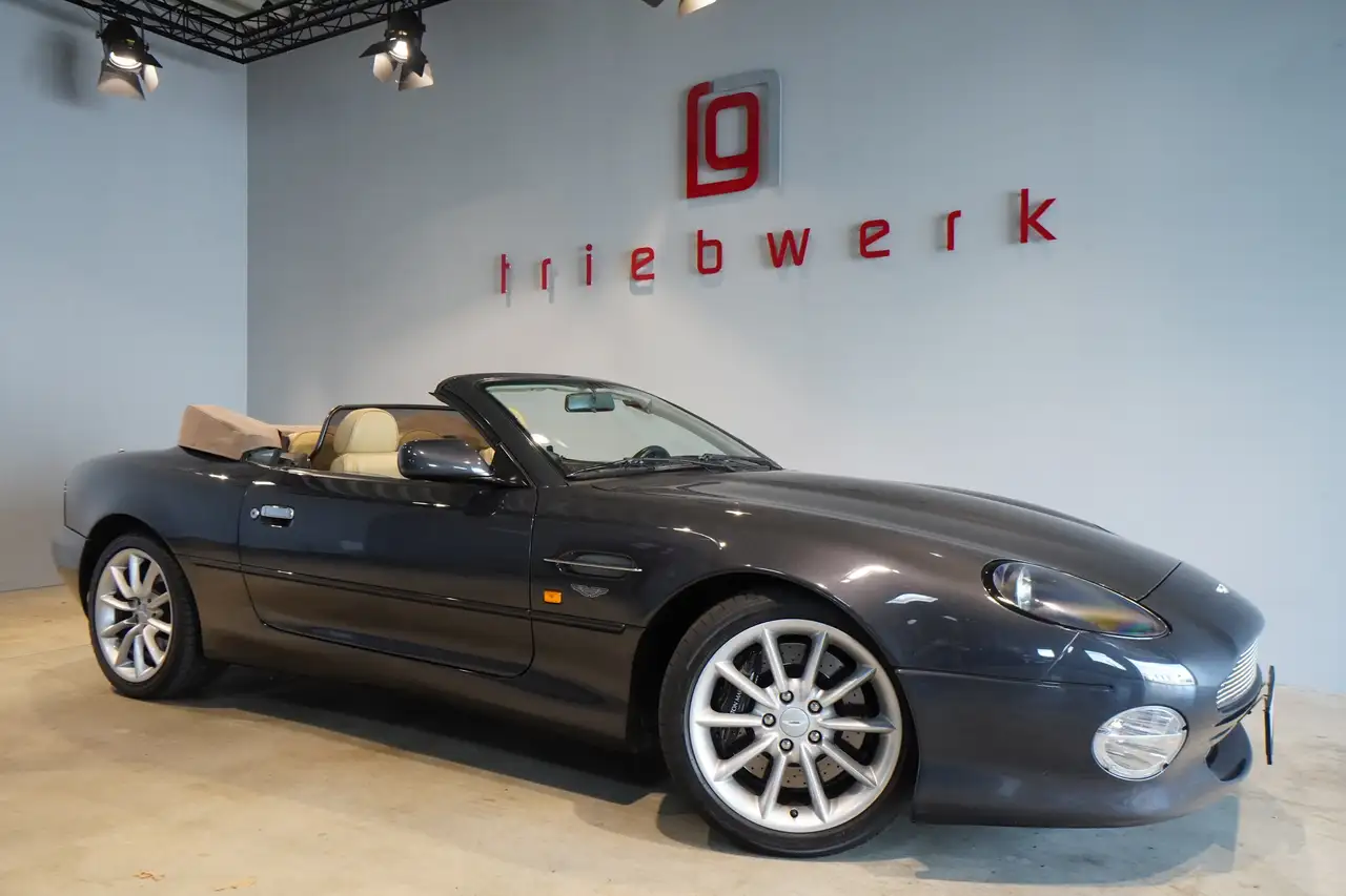 Aston Martin DB7