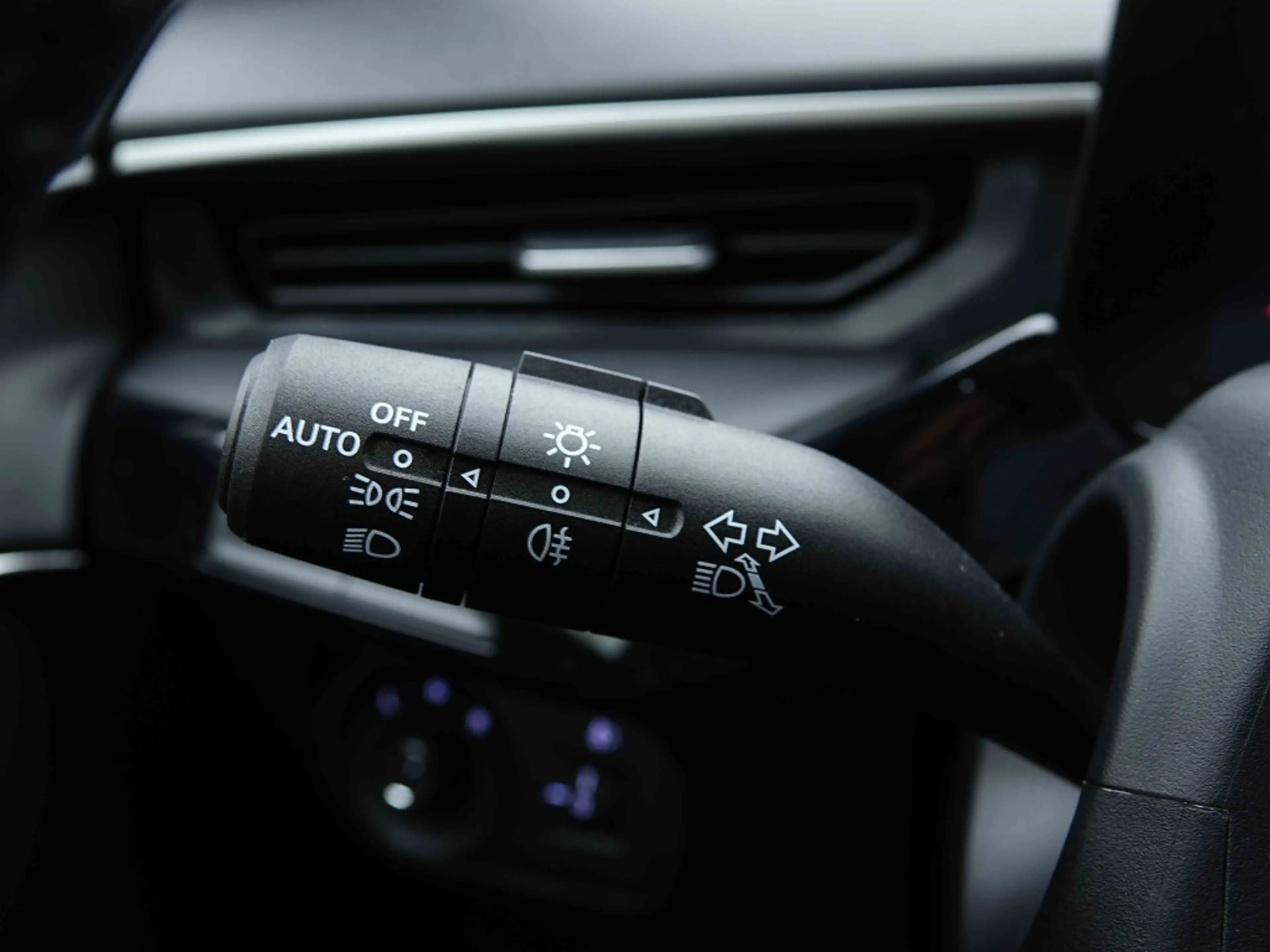 MG ZS Hybrid+ 194 AUT Standard | Cam | Carplay | MG Pilot | MG iSmart | LED — photo 13