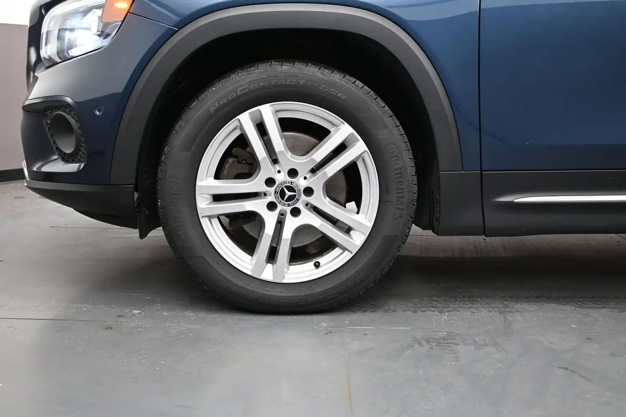 Mercedes-Benz GLB снимка Mercedes-Benz GLB