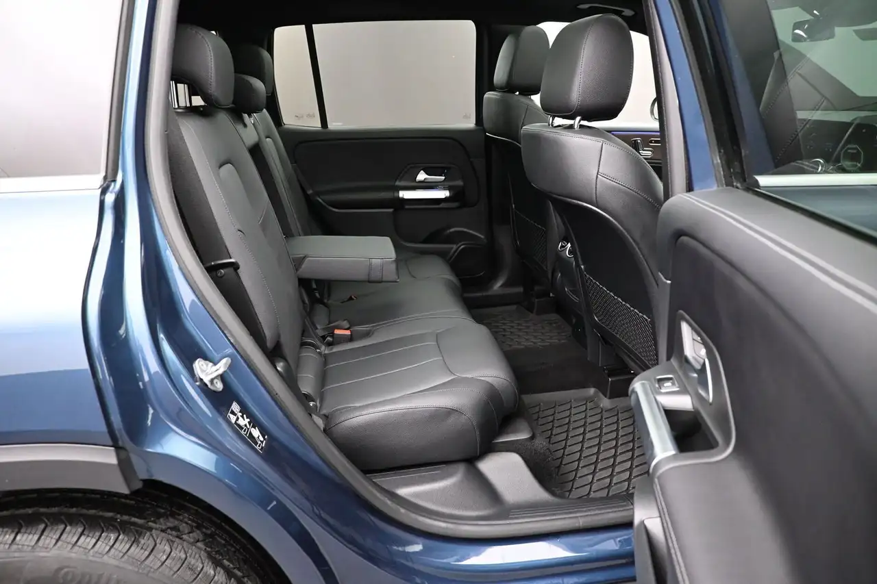 Mercedes-Benz GLB снимка Mercedes-Benz GLB