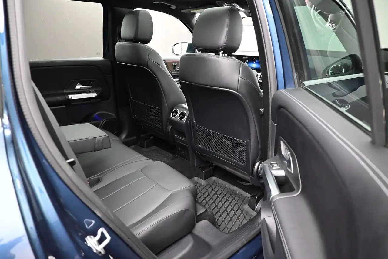 Mercedes-Benz GLB снимка Mercedes-Benz GLB