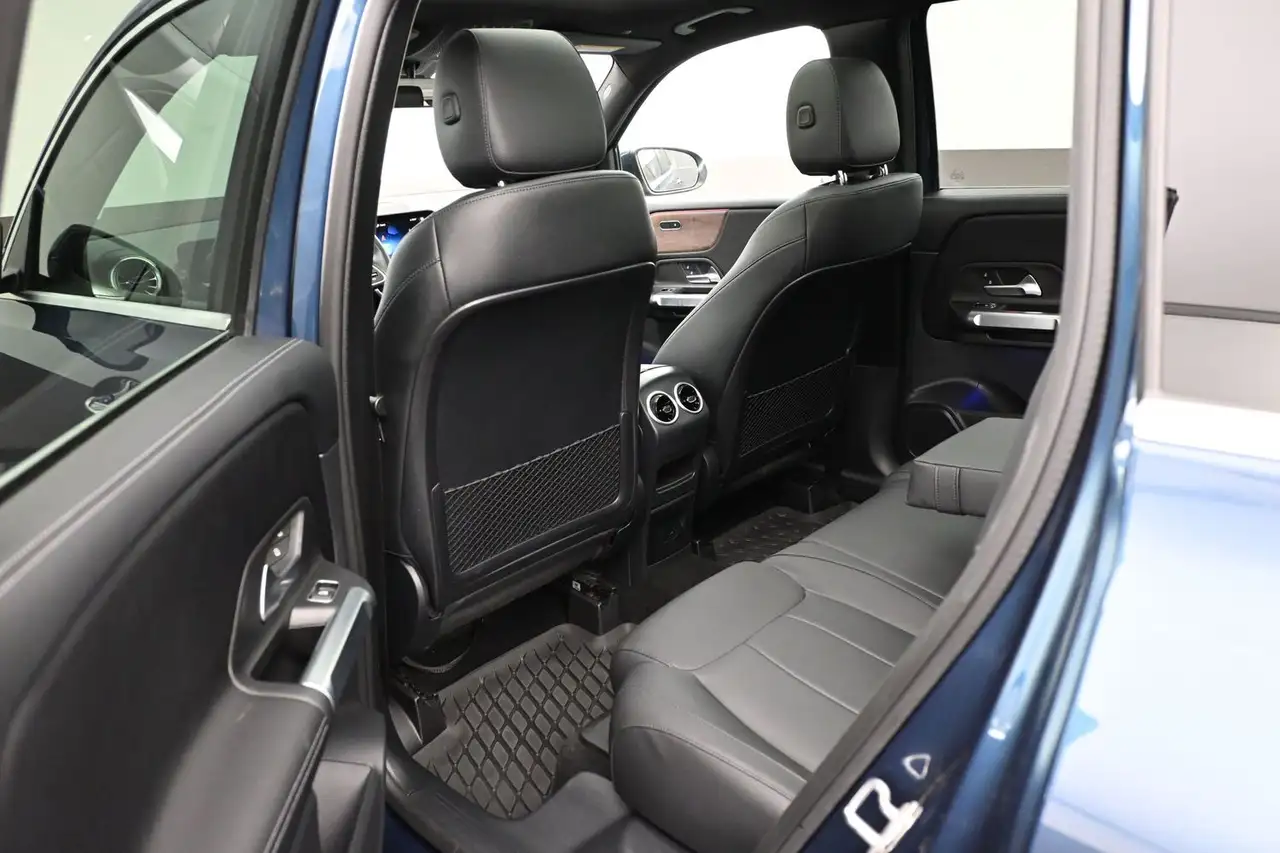 Mercedes-Benz GLB снимка Mercedes-Benz GLB