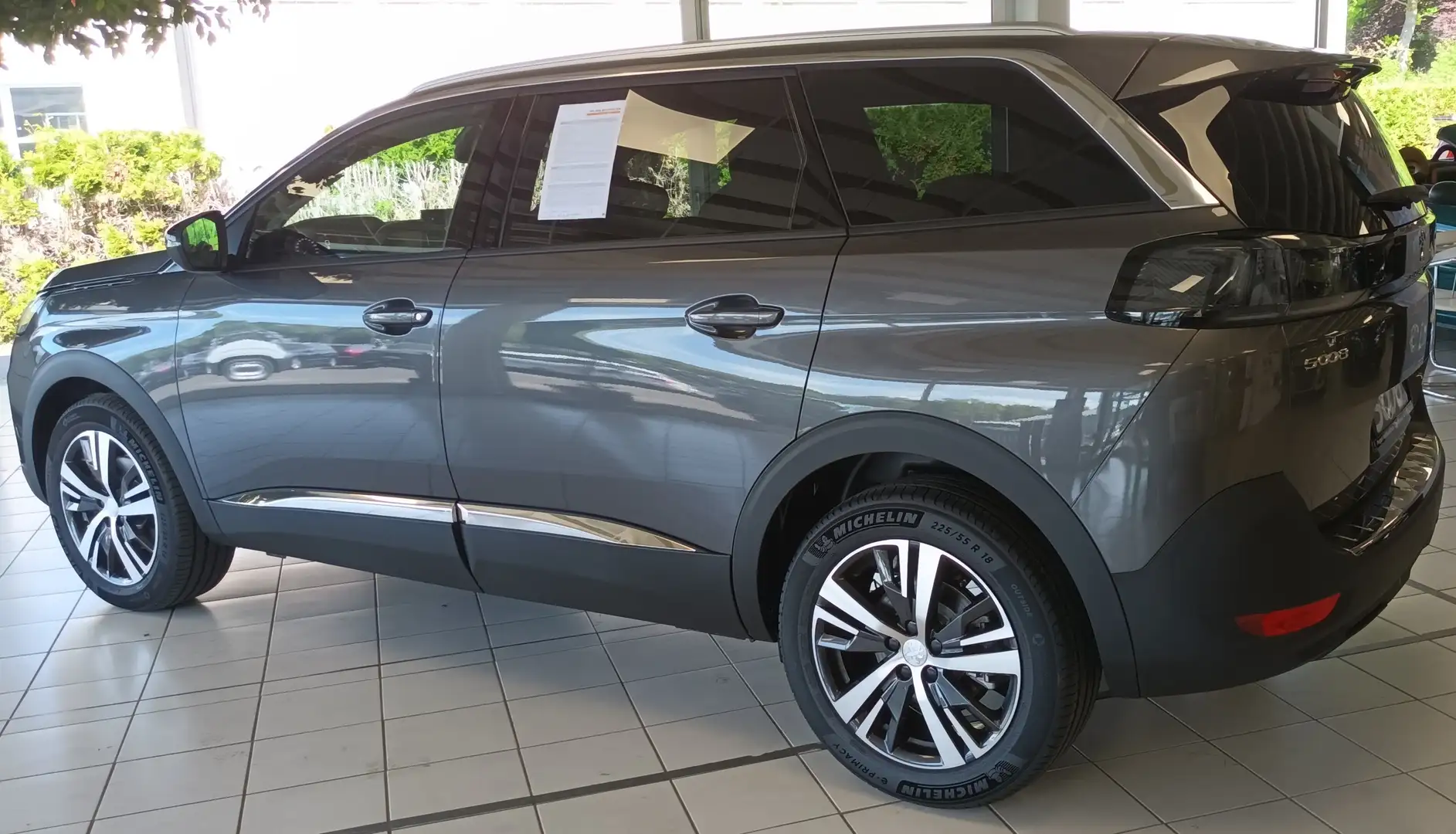 Peugeot 5008 Allure Pack Blue HDi 130 EAT8 Tageszulassung Gris - 2