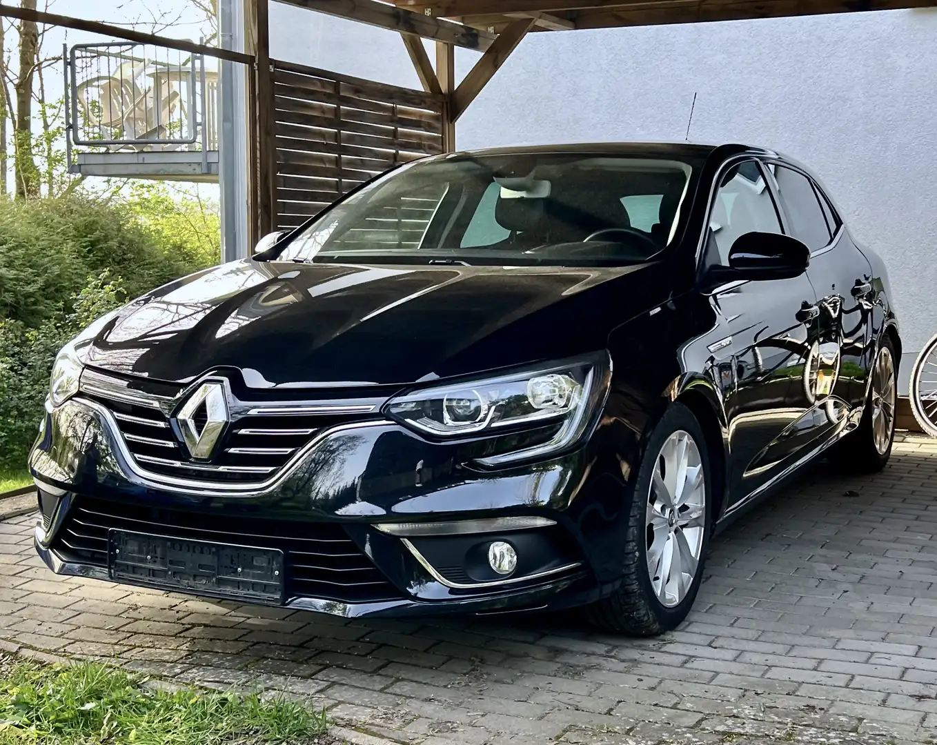Renault Megane IV TCe 130 Energy INTENS Black - 2
