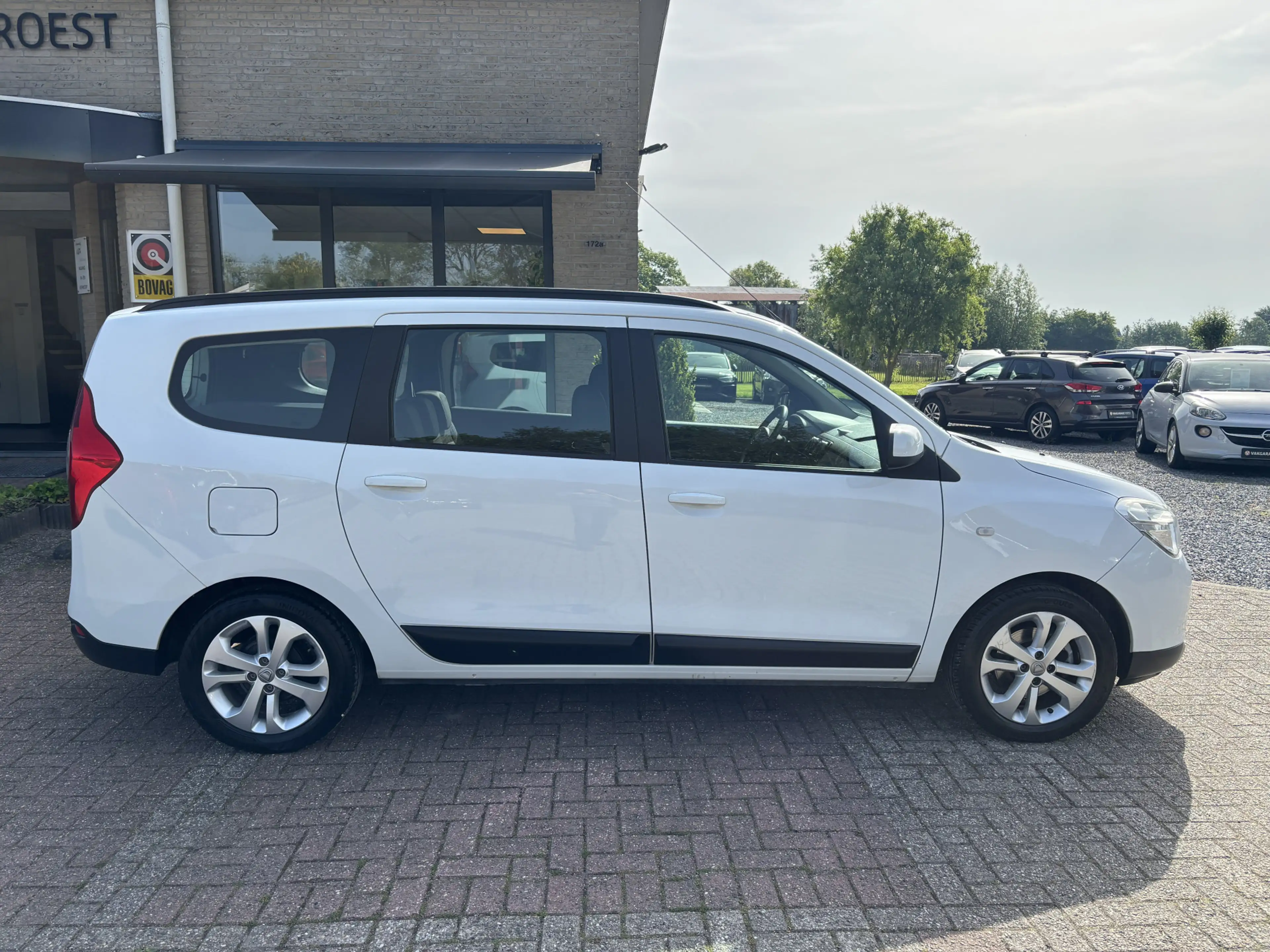 Dacia Lodgy 1.2 TCe Ambiance Airco / Audio / LM-Velgen — photo 8
