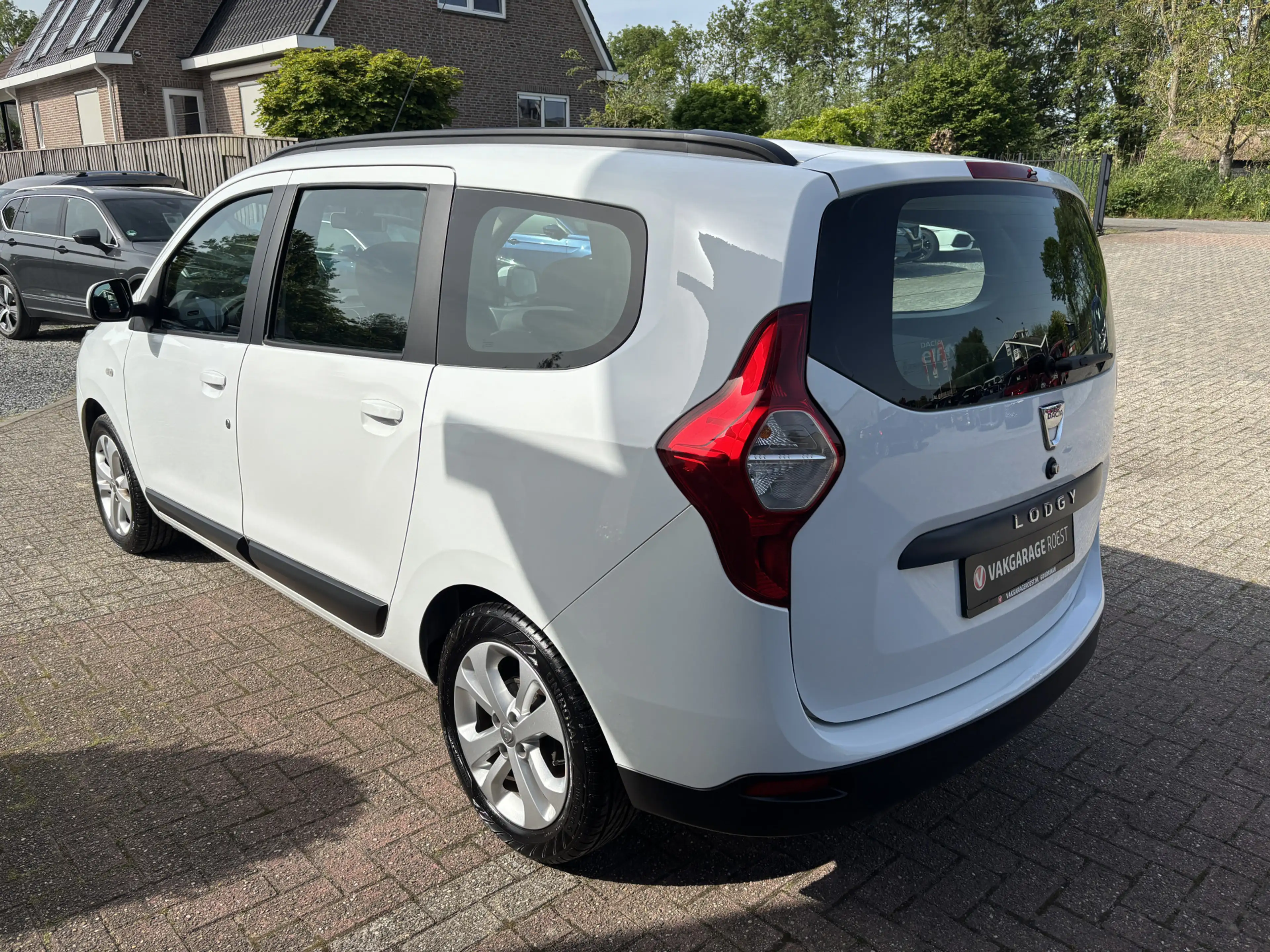 Dacia Lodgy 1.2 TCe Ambiance Airco / Audio / LM-Velgen — photo 10