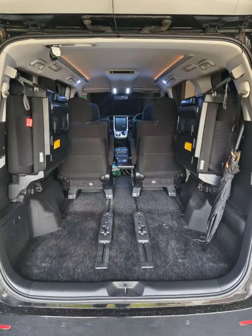 Toyota Alphard Schwarz - 2