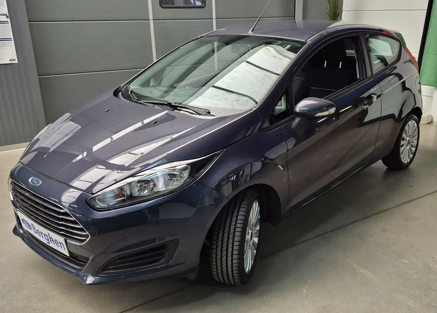 Ford Fiesta Trend Grijs - 2