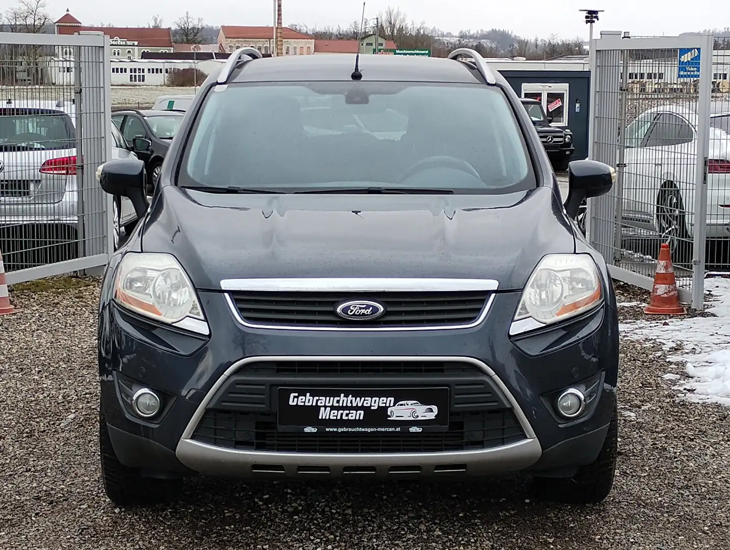 Ford Kuga 2,0 Titanium 4x4 TDCI DPF Grau - 2