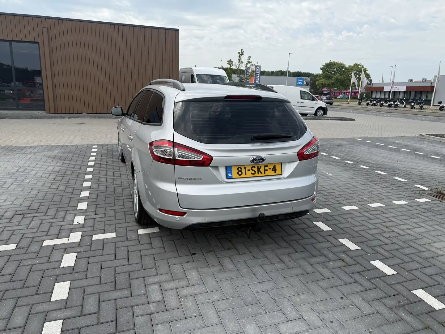 Ford Mondeo 1.6 EcoB Trend Bns Grijs - 2