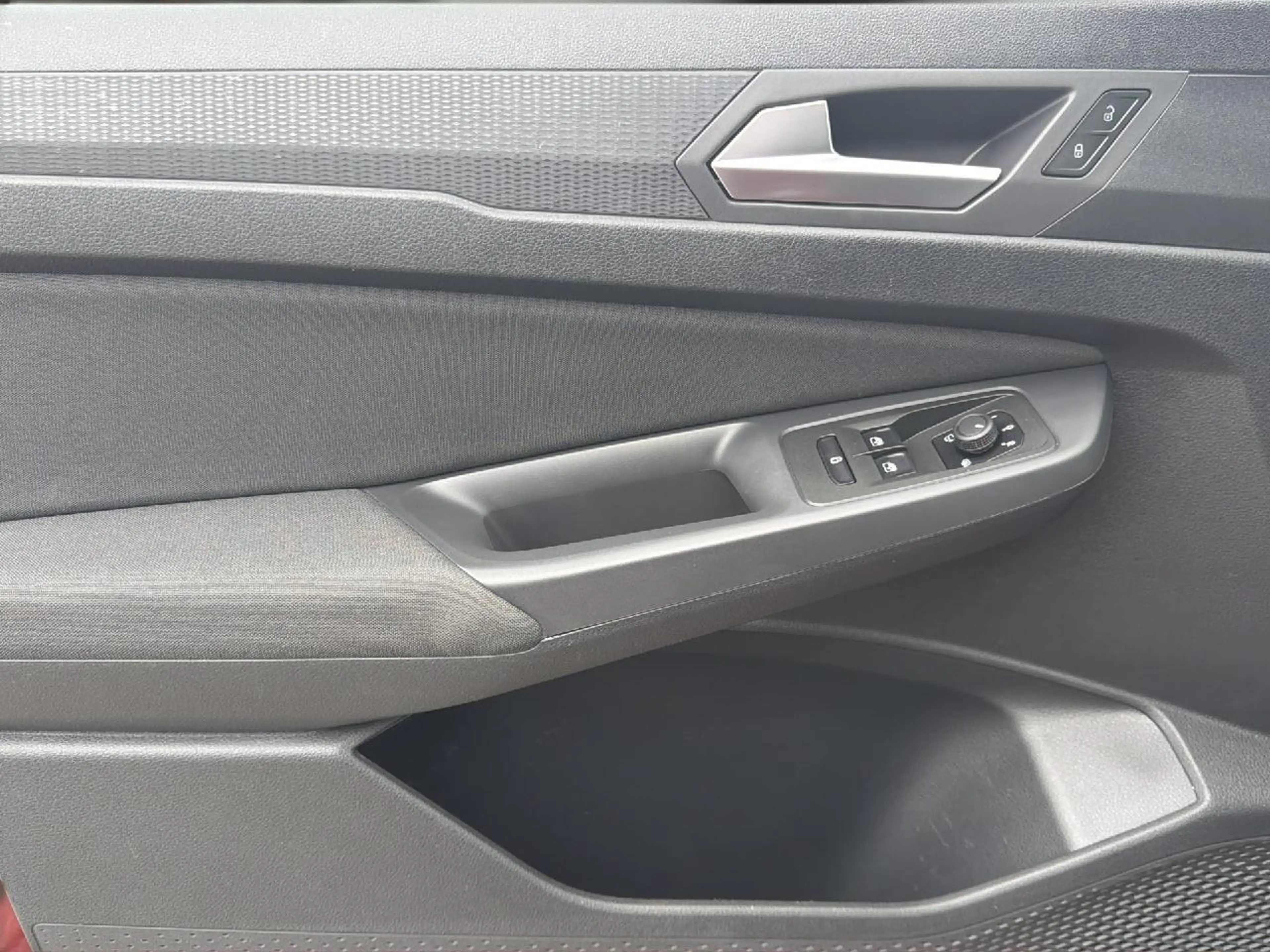 Ford Grand Tourneo Active — photo 15