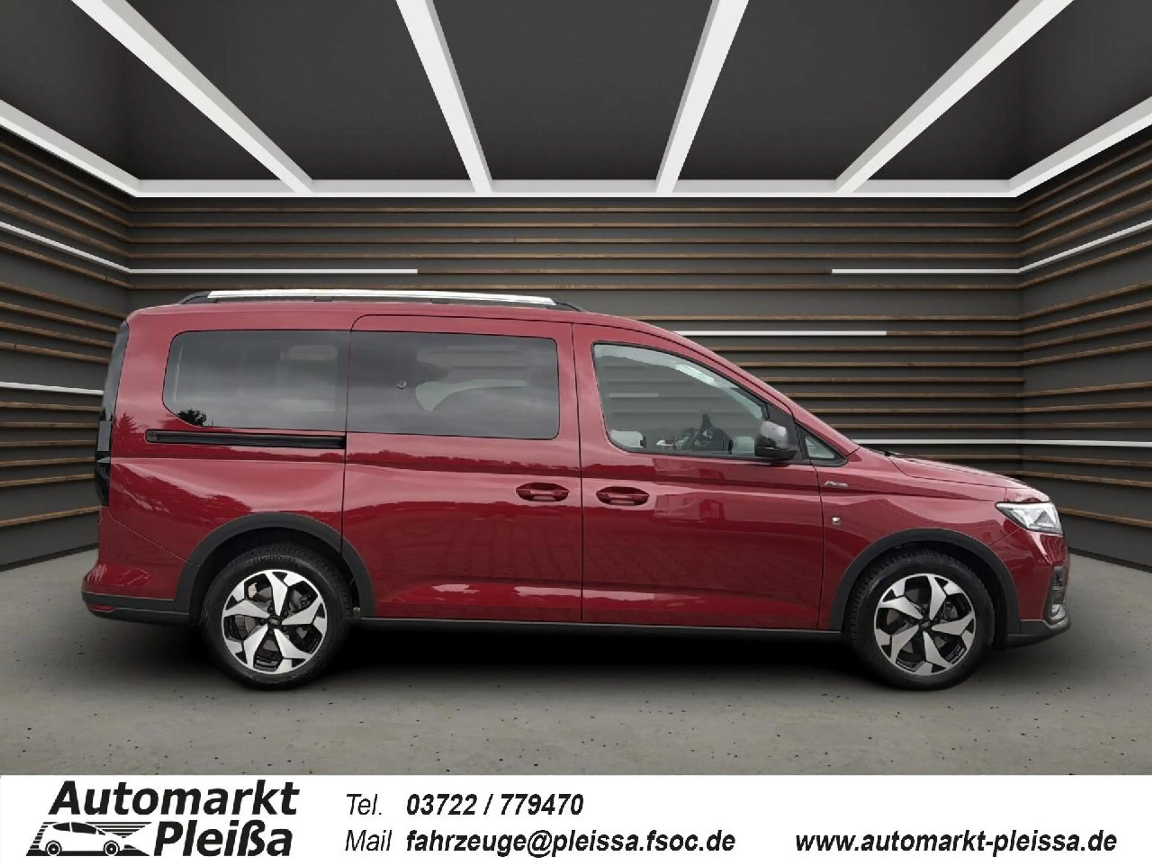 Ford Grand Tourneo Active — photo 8