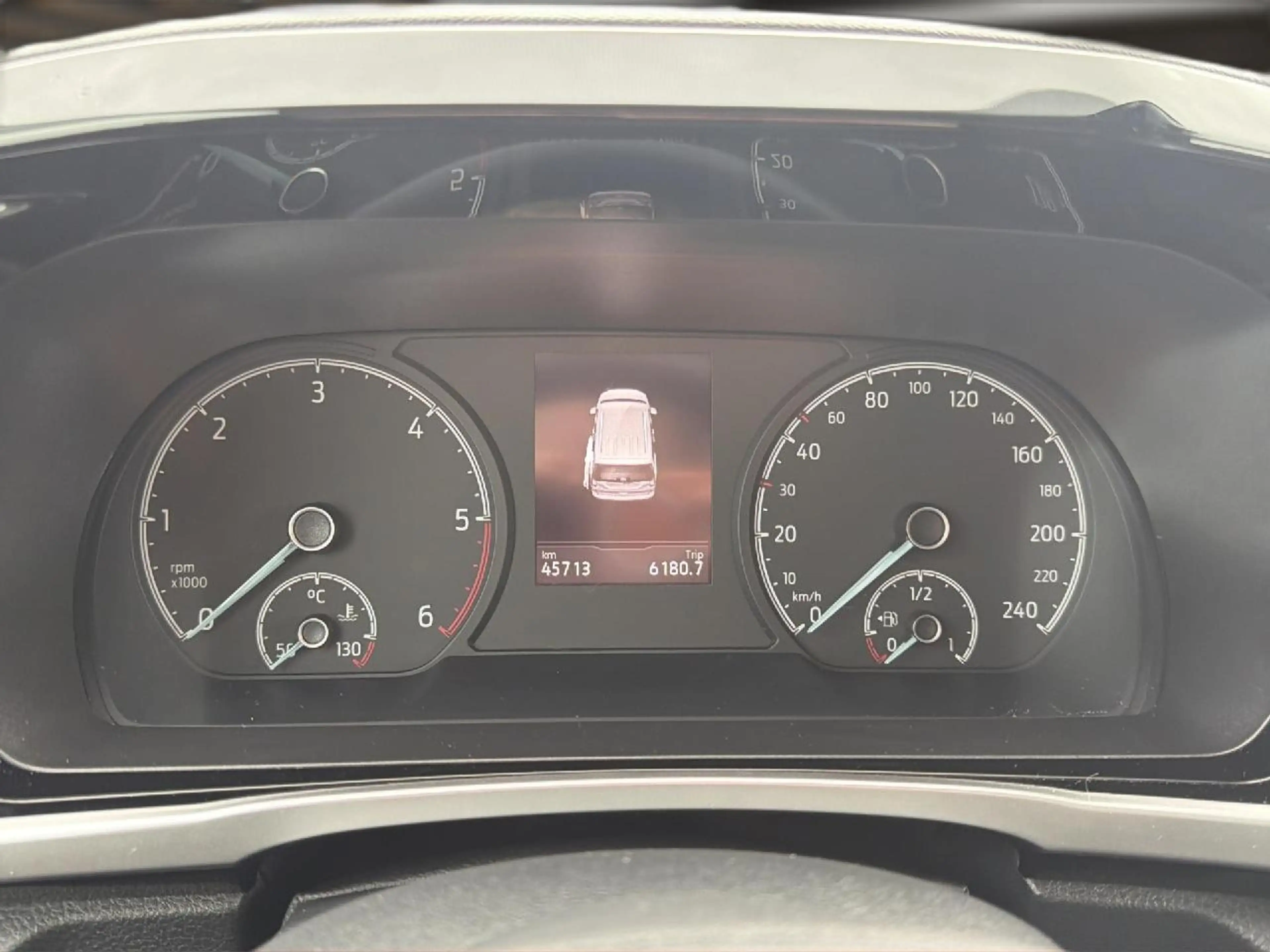 Ford Grand Tourneo Active — photo 14