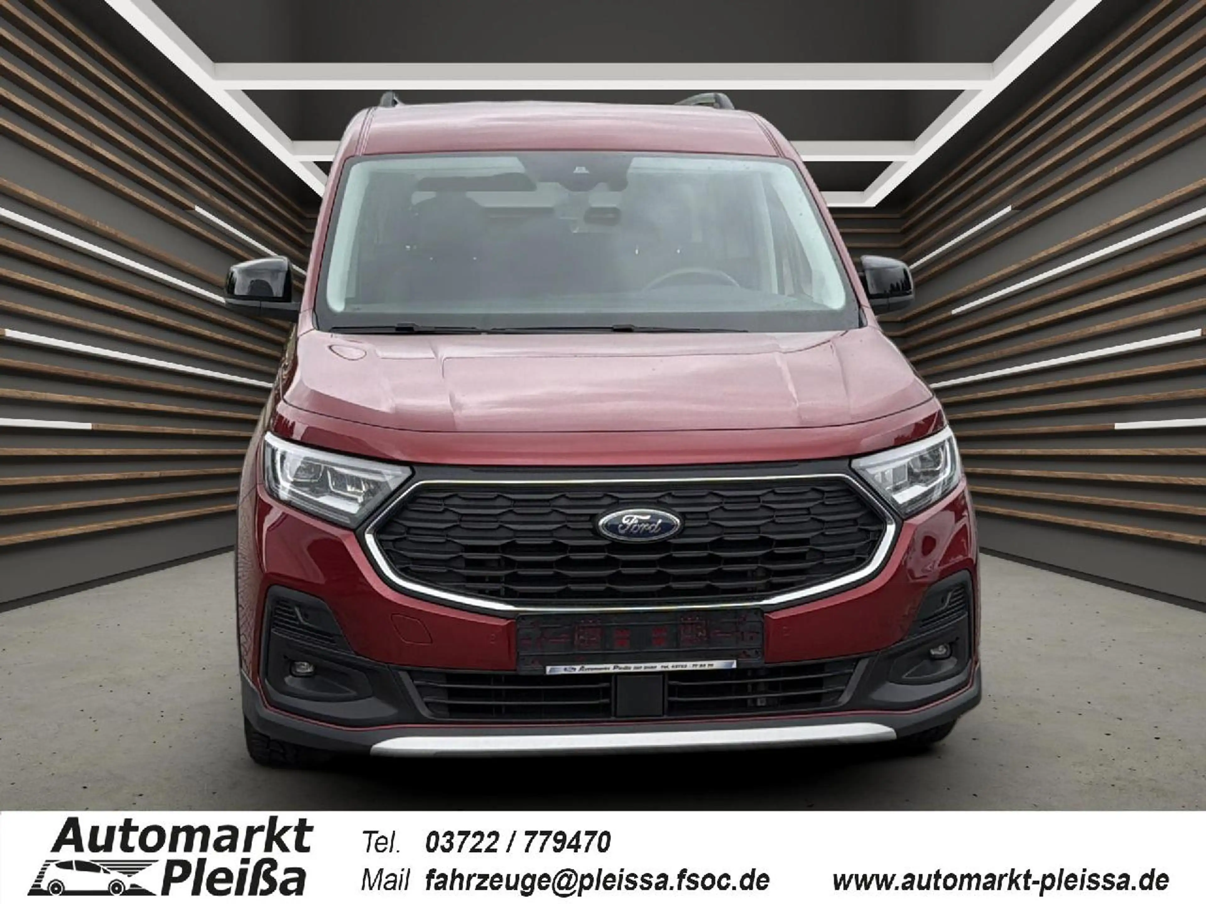 Ford Grand Tourneo Active — photo 11