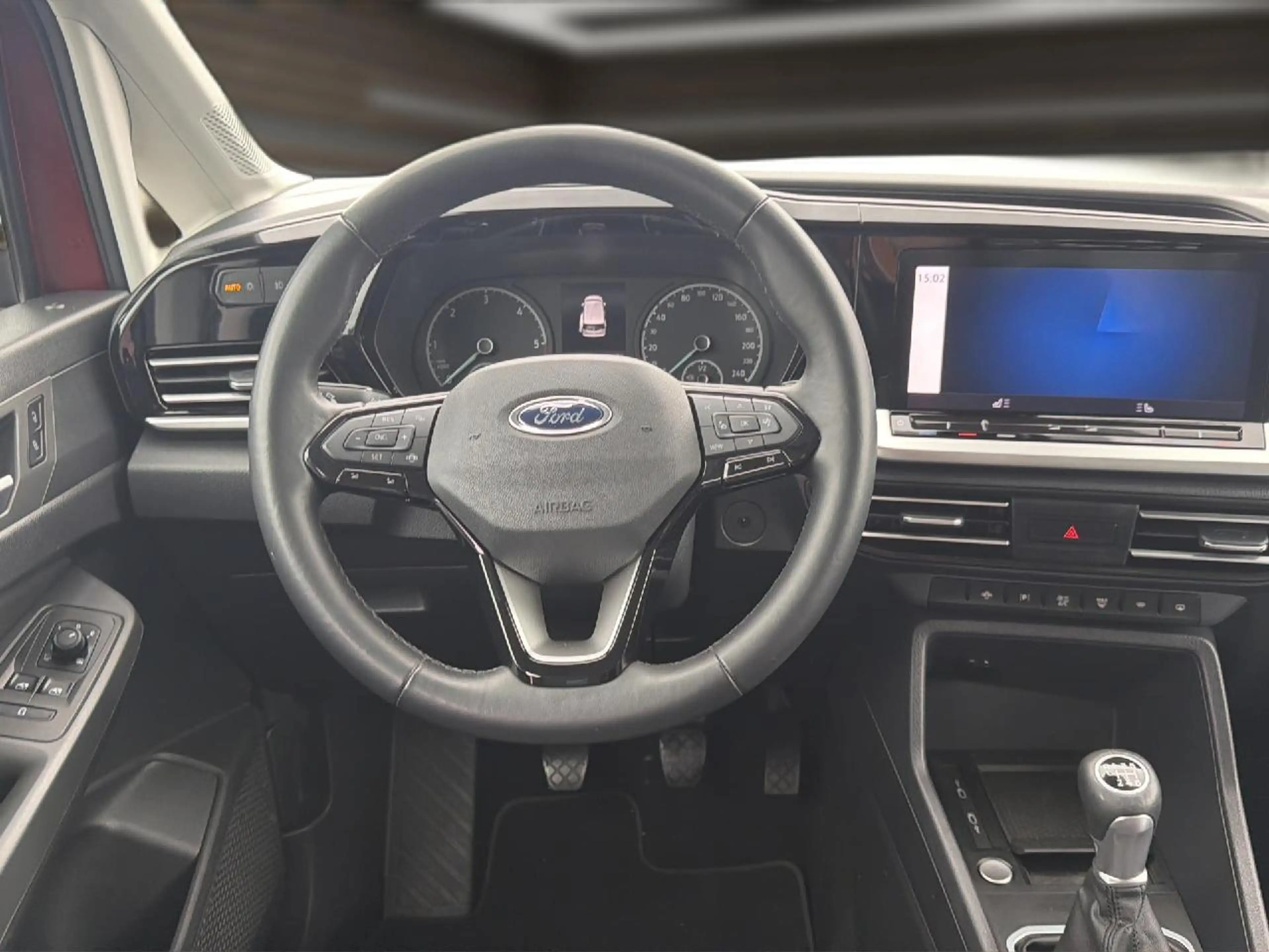 Ford Grand Tourneo Active — photo 12