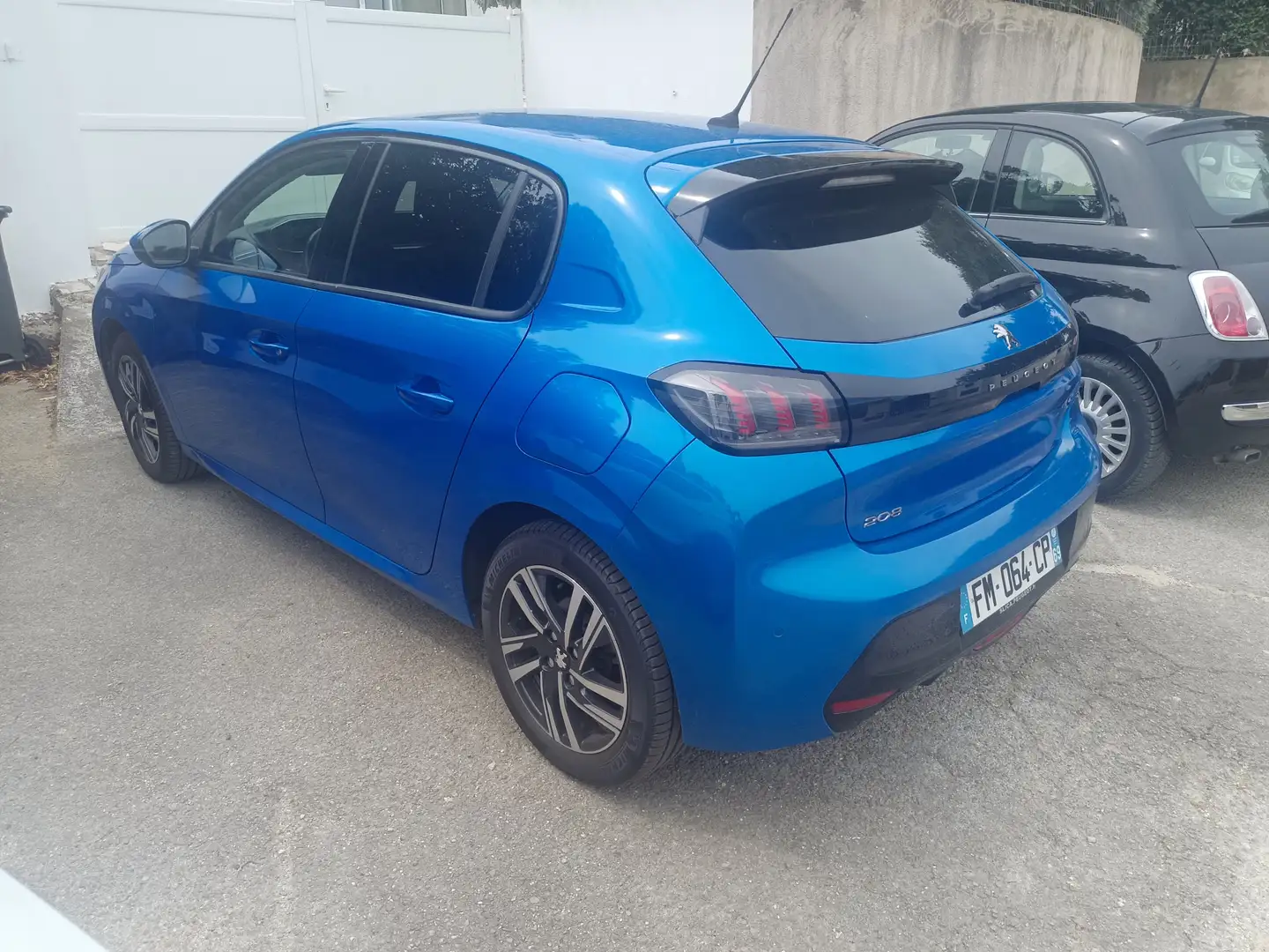 Peugeot 208 ALLURE Bleu - 2