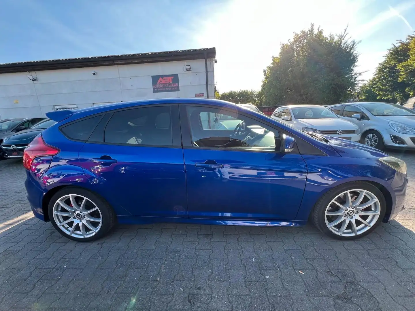 Ford Focus ST 2.0, 250PS, TÜV NEU, Schiebedach, Xenon Bleu - 2