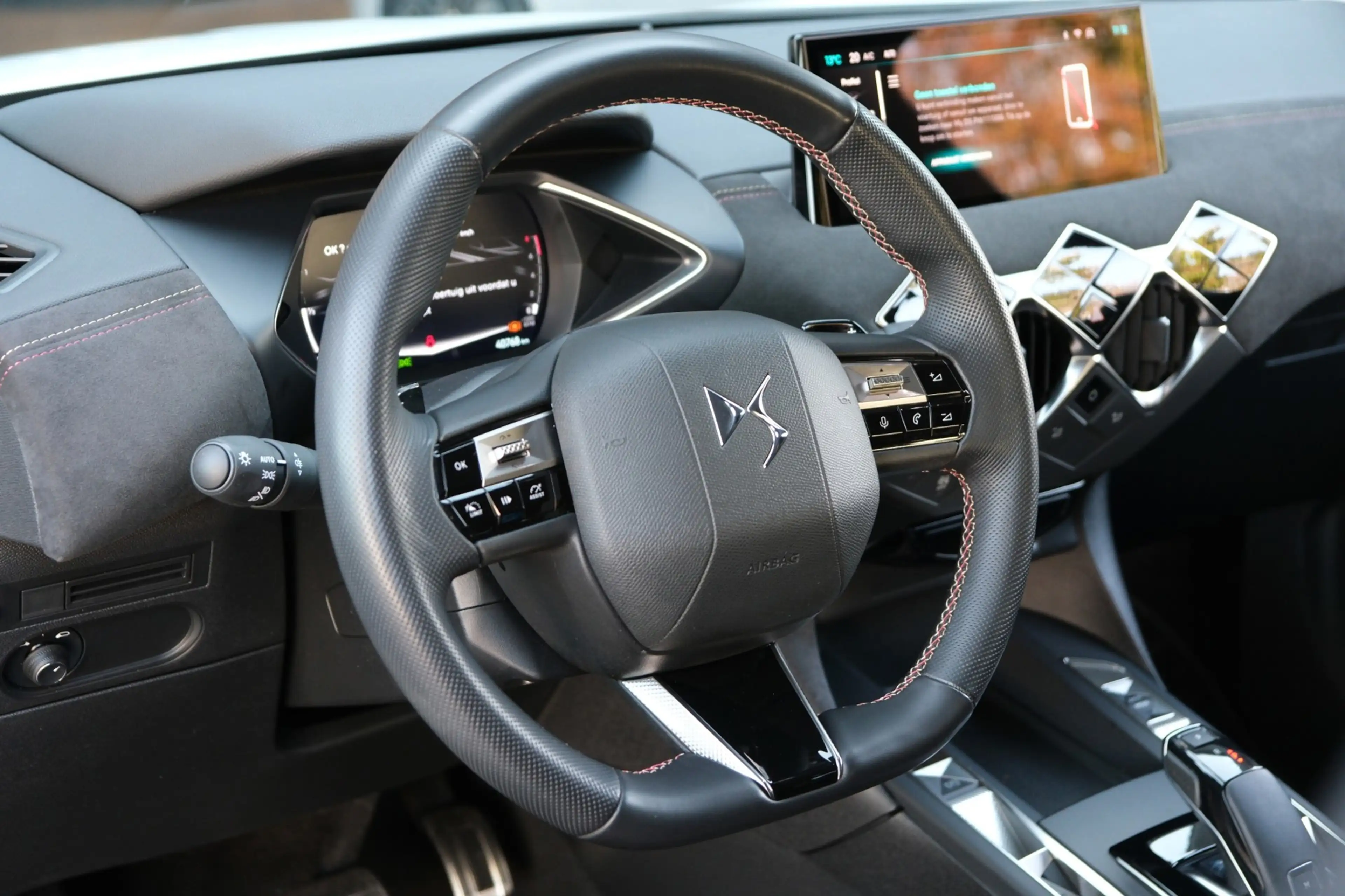 DS Automobiles DS 3 1.2 PureTech Performance Line+ |40.768km| Leder/Al — photo 4