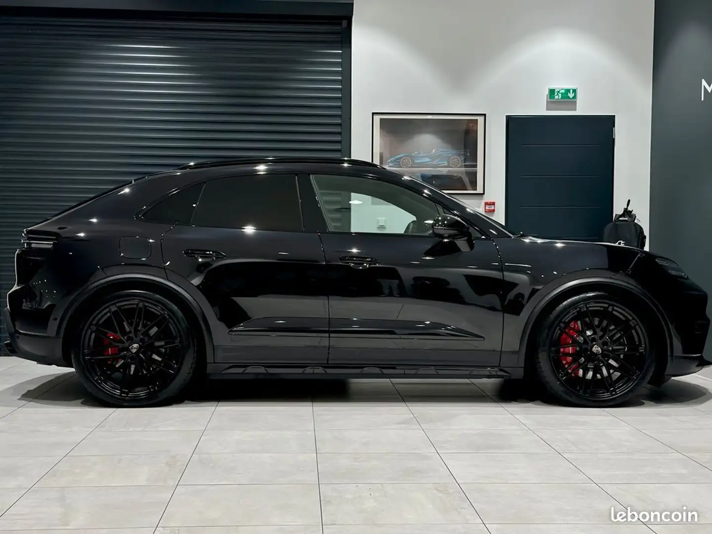 Porsche Macan TURBO 639 Ch ROUE DIRECTRICE JA22 RS ATTELAGE PACK Noir - 2