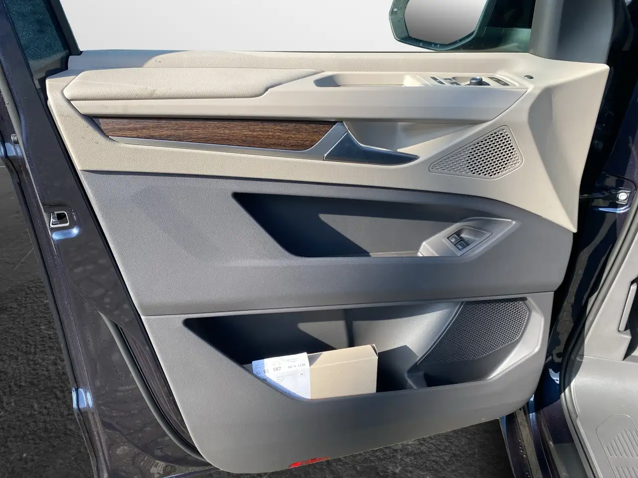 Volkswagen T7 Multivan 1.5 eHybrid 4Motion DSG Style lang 6