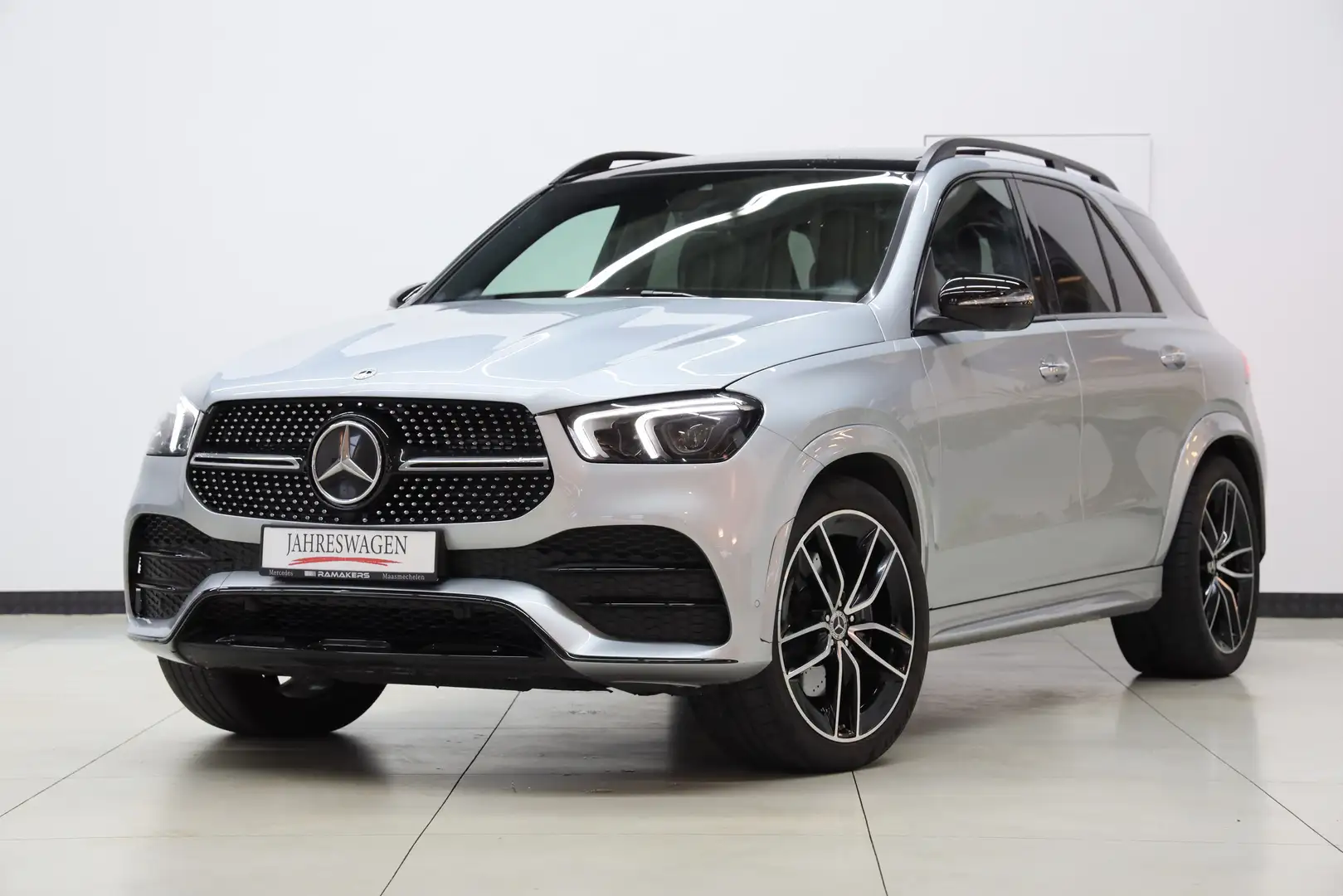 Mercedes-Benz GLE 300 d 4M AMG Night PANO Airmatic Memory Burmester 360° Argent - 1